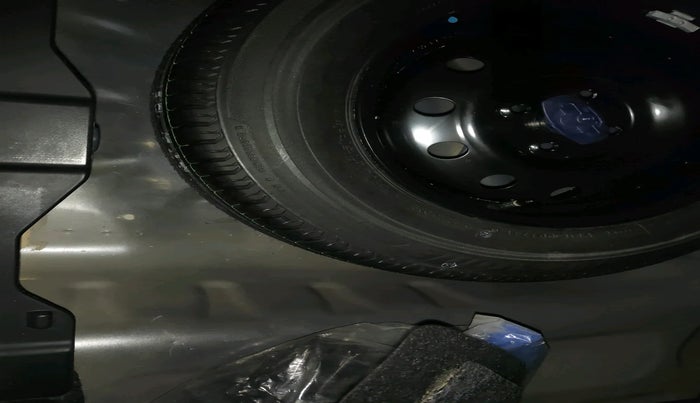 2017 Maruti Dzire VXI AMT, Petrol, Automatic, 16,040 km, tyre