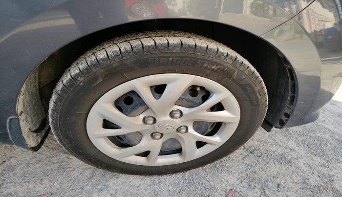 2018 Hyundai Grand i10 SPORTZ 1.2 KAPPA VTVT, Petrol, Manual, 24,637 km, tyre