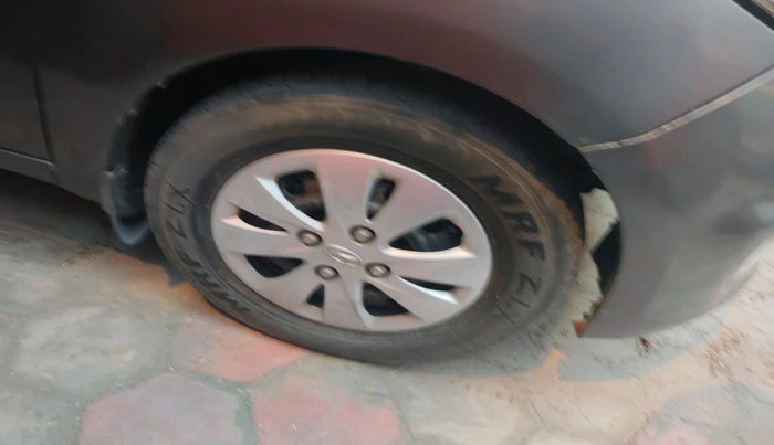 2010 Hyundai i10 MAGNA 1.2, Petrol, Manual, 1,42,438 km, tyre