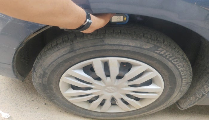 2017 Maruti Dzire VXI, Petrol, Manual, 47,114 km, tyre