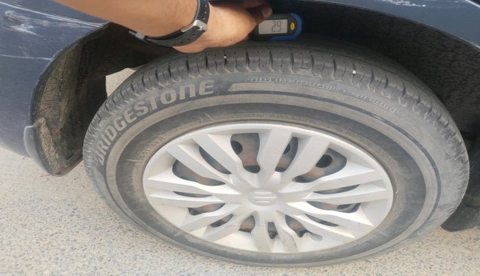 2017 Maruti Dzire VXI, Petrol, Manual, 47,114 km, tyre