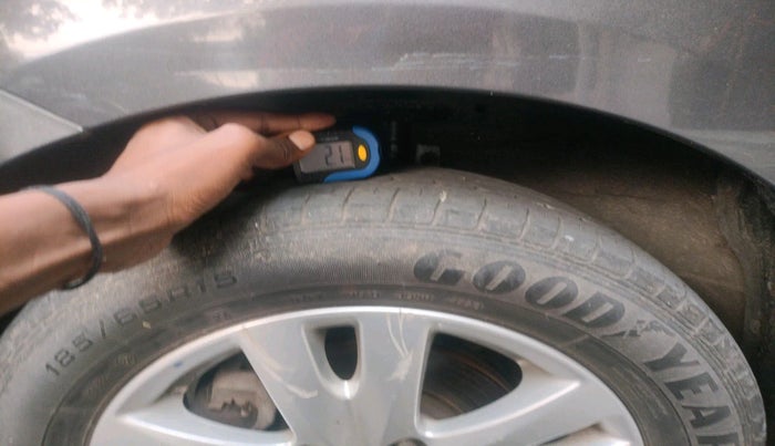 2016 Maruti Ertiga ZXI+, Petrol, Manual, 68,224 km, tyre