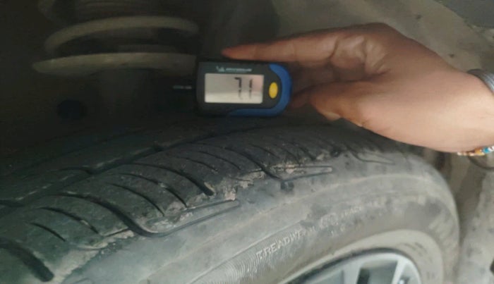 2020 Maruti XL6 ZETA MT, Petrol, Manual, 1,28,395 km, tyre