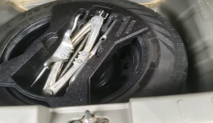 2015 Maruti Celerio VXI AMT, Petrol, Automatic, 47,864 km, tyre