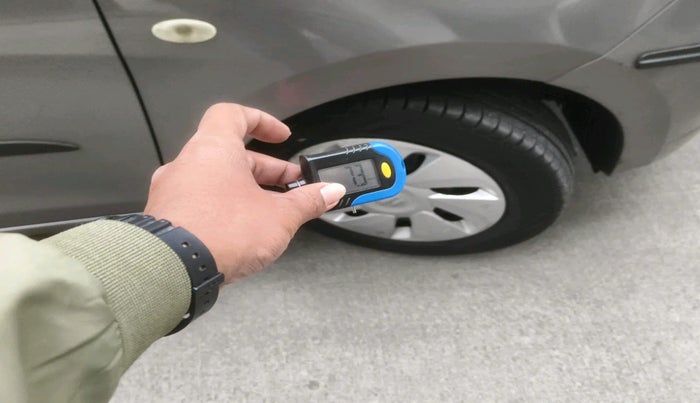 2015 Maruti Celerio VXI AMT, Petrol, Automatic, 47,864 km, tyre