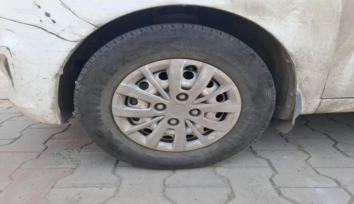 2014 Hyundai i10 MAGNA 1.1, Petrol, Manual, 51,113 km, tyre