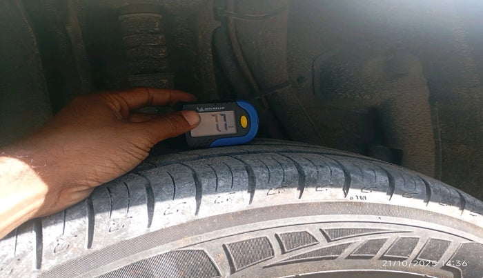 2013 Renault Duster 110 PS RXZ DIESEL, Diesel, Manual, 1,35,996 km, tyre