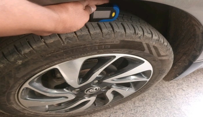 2019 Toyota Glanza V, Petrol, Manual, 60,544 km, tyre