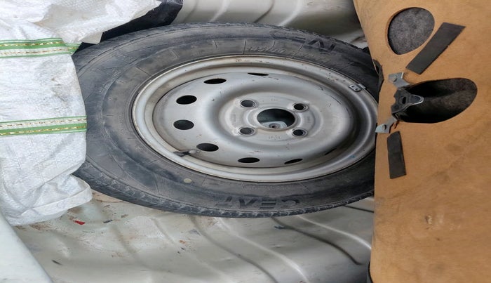 2011 Maruti Alto LXI, Petrol, Manual, 57,381 km, tyre