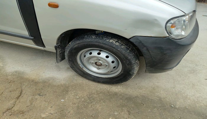 2011 Maruti Alto LXI, Petrol, Manual, 57,381 km, tyre