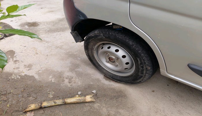 2011 Maruti Alto LXI, Petrol, Manual, 57,381 km, tyre