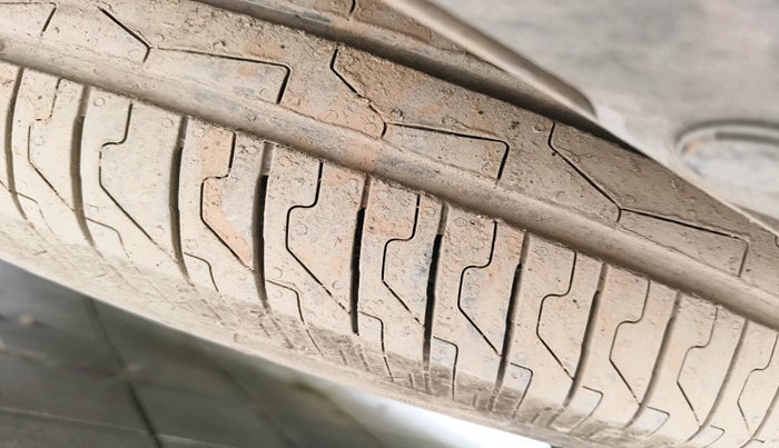 2024 Tata PUNCH ADVENTURE RHYTHM CNG, Petrol, Manual, 25,695 km, tyre