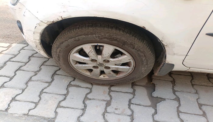 2016 Maruti Ritz ZXI, Petrol, Manual, 1,14,607 km, tyre