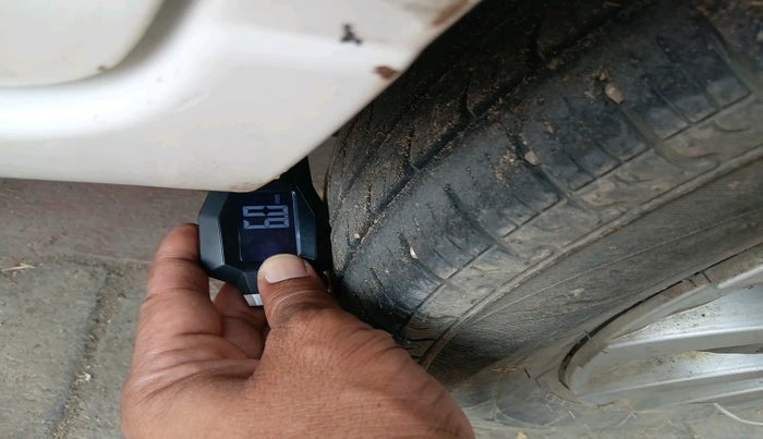 2010 Maruti Alto LXI, Petrol, Manual, 1,36,984 km, tyre