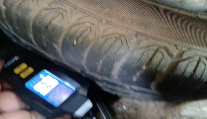 2010 Maruti Alto LXI, Petrol, Manual, 1,36,984 km, tyre