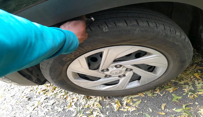 2022 Hyundai Creta EX 1.5 PETROL, Petrol, Manual, 23,000 km, tyre