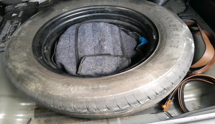 2022 Hyundai Creta EX 1.5 PETROL, Petrol, Manual, 23,000 km, tyre