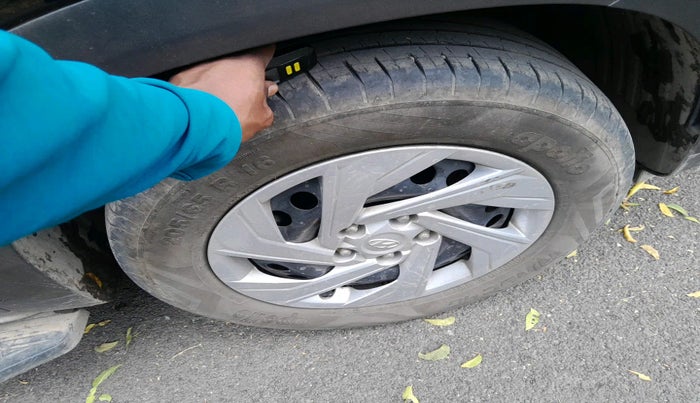 2022 Hyundai Creta EX 1.5 PETROL, Petrol, Manual, 23,000 km, tyre