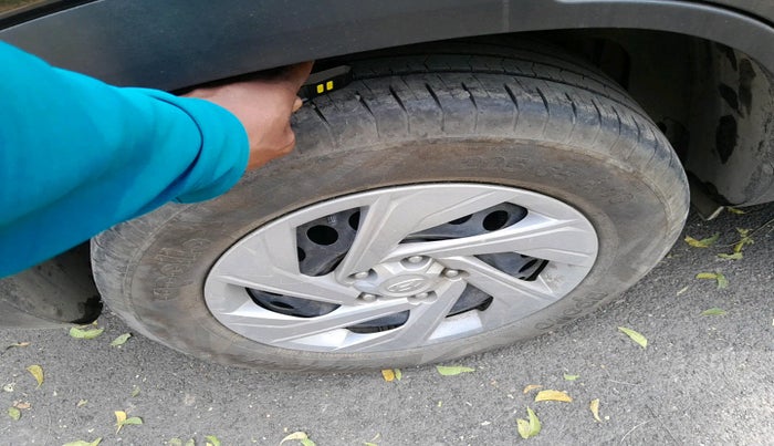 2022 Hyundai Creta EX 1.5 PETROL, Petrol, Manual, 23,000 km, tyre