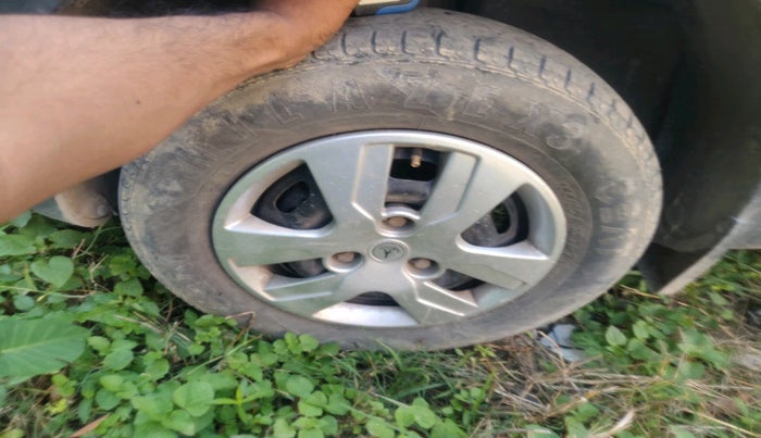 2017 Renault Kwid RXT 1.0 (O), Petrol, Manual, 98,932 km, tyre