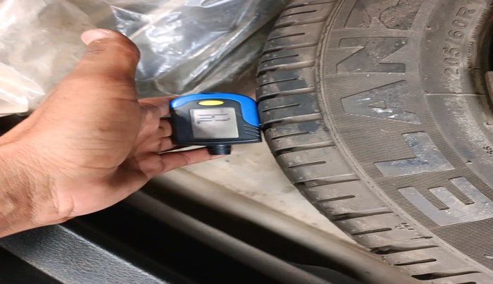 2016 Maruti S Cross ALPHA 1.3, Diesel, Manual, 1,00,058 km, tyre