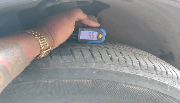 2016 Mahindra XUV500 W10, Diesel, Manual, 90,223 km, tyre