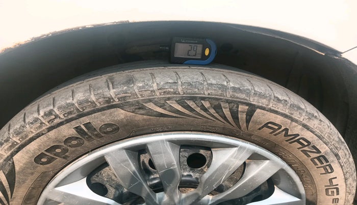 2016 Maruti Wagon R 1.0 VXI AMT, Petrol, Automatic, 50,779 km, tyre