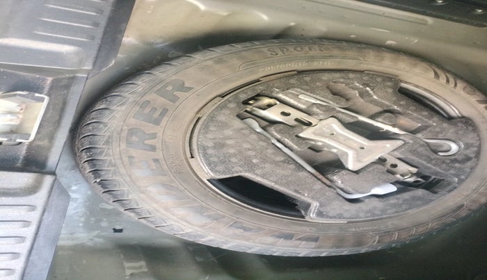 2019 Maruti Vitara Brezza VDI AMT, Diesel, Automatic, 1,37,627 km, tyre