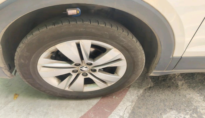 2023 Skoda KUSHAQ AMBITION 1.0L TSI MT, Petrol, Manual, 87,647 km, tyre