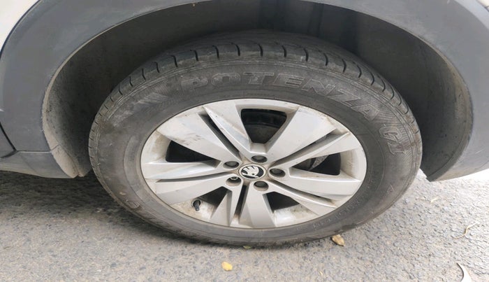 2023 Skoda KUSHAQ AMBITION 1.0L TSI MT, Petrol, Manual, 87,647 km, tyre