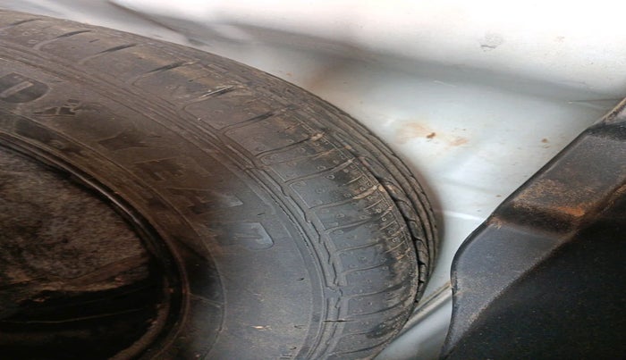 2021 Hyundai VENUE E 1.2, Petrol, Manual, 65,602 km, tyre