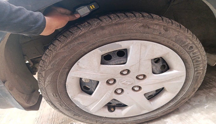 2021 Hyundai VENUE E 1.2, Petrol, Manual, 65,602 km, tyre