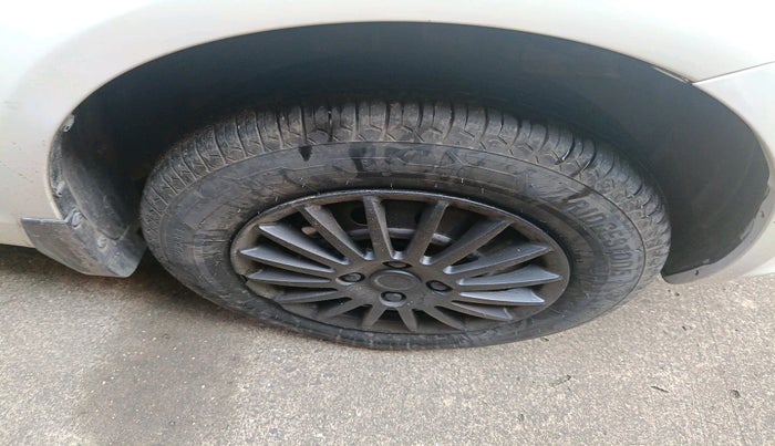 2012 Maruti Swift Dzire VXI, Petrol, Manual, 1,76,664 km, tyre