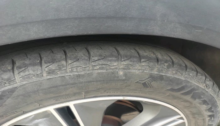 2017 Hyundai Creta SX (O) 1.6 DIESEL, Diesel, Manual, 1,12,000 km, tyre