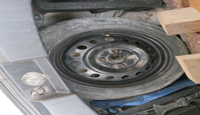 2014 Maruti Wagon R 1.0 VXI, Petrol, Manual, 81,563 km, tyre