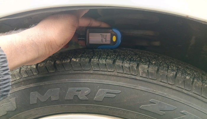 2011 Maruti Swift LXI, Petrol, Manual, 39,310 km, tyre