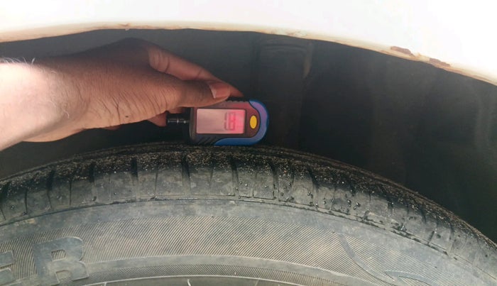 2011 Maruti Swift LXI, Petrol, Manual, 39,310 km, tyre