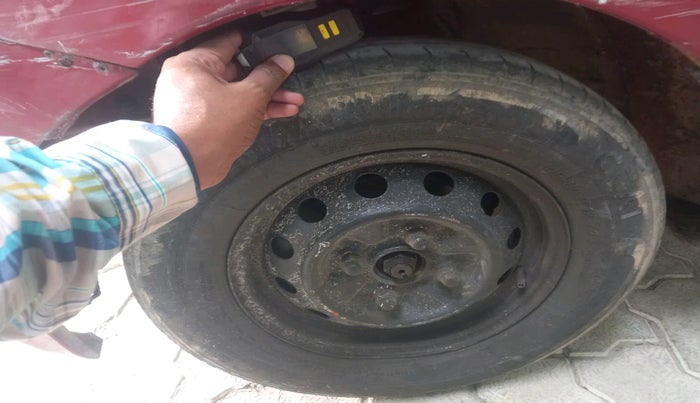 2012 Hyundai Eon D-LITE, Petrol, Manual, 75,190 km, tyre