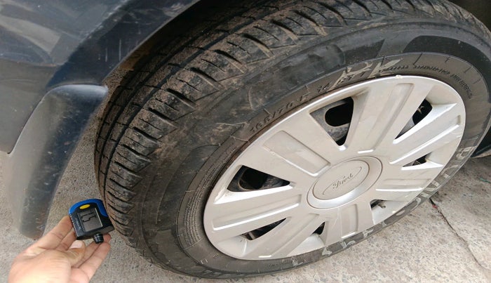 2010 Ford Figo EXI 1.2 PETROL, Petrol, Manual, 96,568 km, tyre