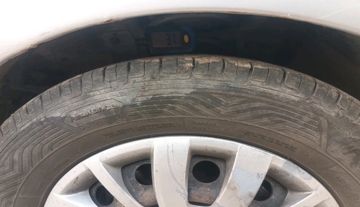 2014 Hyundai i10 SPORTZ 1.1, Petrol, Manual, 65,431 km, tyre