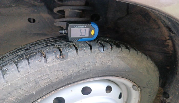 2015 Maruti Wagon R 1.0 LXI CNG, Petrol, Manual, 1,27,166 km, tyre