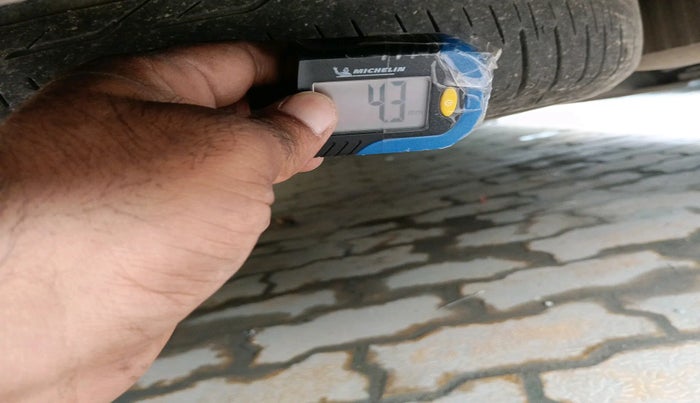 2021 Hyundai ALCAZAR PRESTIGE(O) 1.5 AT 7STR, Diesel, Automatic, 68,771 km, tyre