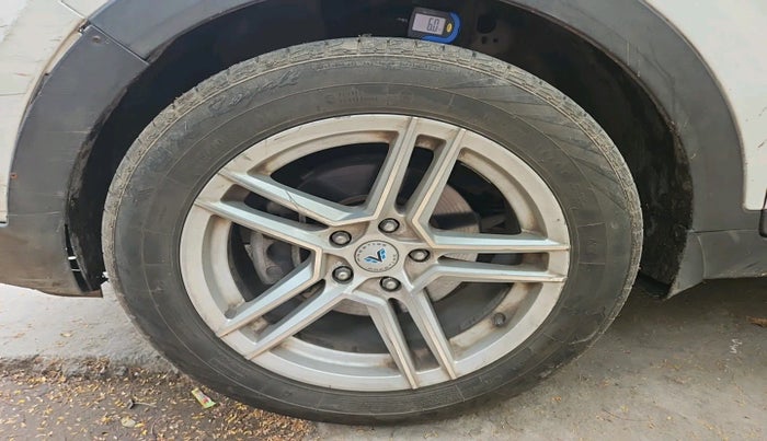 2019 Hyundai Creta E PLUS 1.6 PETROL, Petrol, Manual, 1,08,646 km, tyre