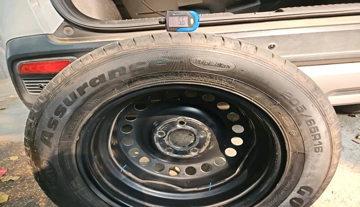 2019 Hyundai Creta E PLUS 1.6 PETROL, Petrol, Manual, 1,08,646 km, tyre