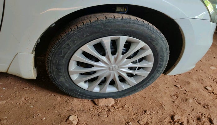 2016 Maruti Ciaz VXI+, Petrol, Manual, 71,306 km, tyre