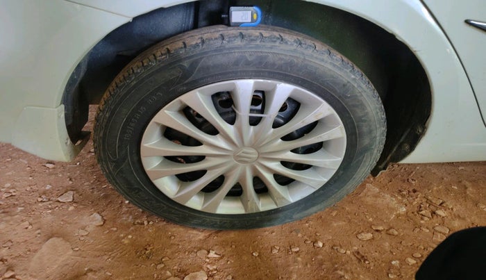 2016 Maruti Ciaz VXI+, Petrol, Manual, 71,306 km, tyre