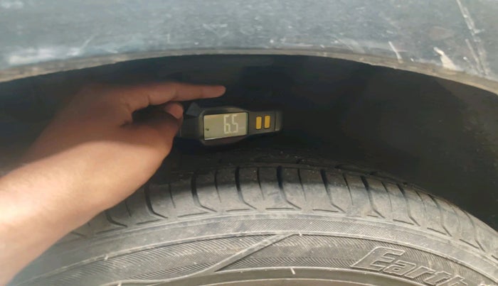 2011 Toyota Etios G, Petrol, Manual, 63,932 km, tyre