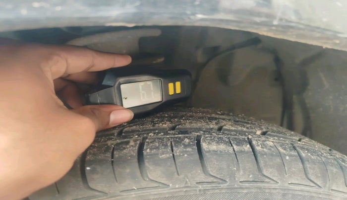 2011 Toyota Etios G, Petrol, Manual, 63,932 km, tyre