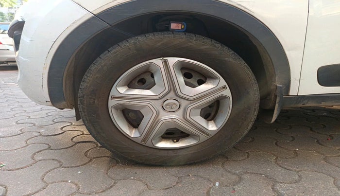 2019 Tata NEXON XMA PETROL, Petrol, Automatic, 64,295 km, tyre