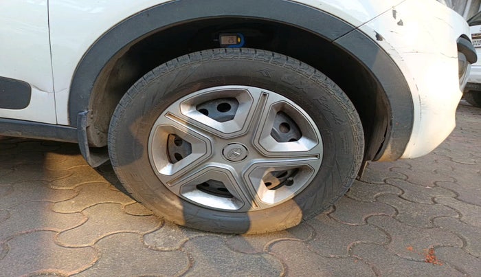 2019 Tata NEXON XMA PETROL, Petrol, Automatic, 64,295 km, tyre